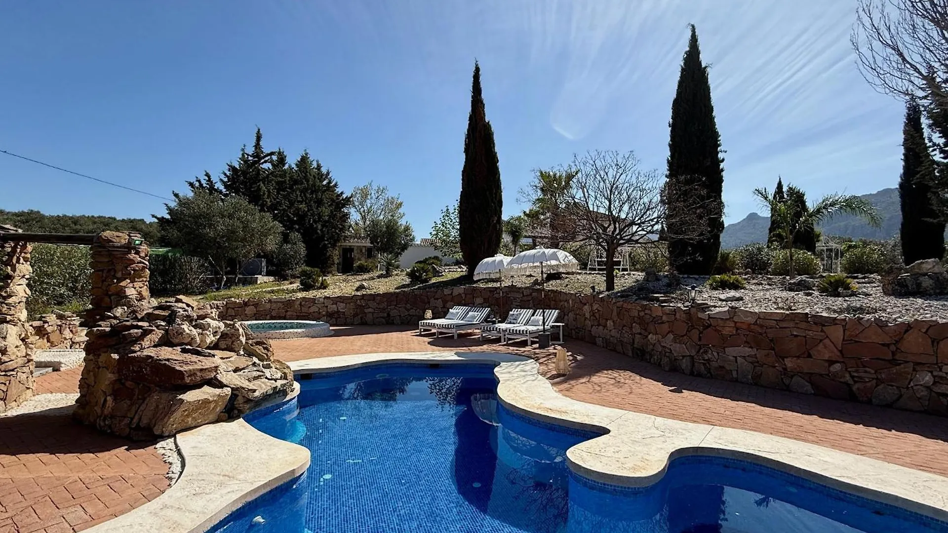 Villa New! Your Ultimate Luxury Finca With 11Br, Pool, Jacuzzi, Gym And Sauna Just 30 Minutes From Malaga! Villanueva del Rosario