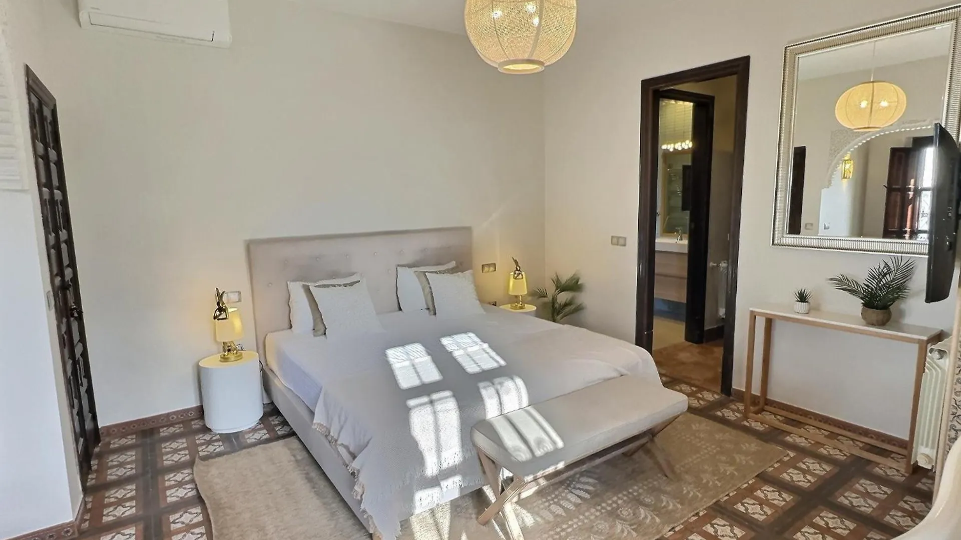 New! Your Ultimate Luxury Finca With 11Br, Pool, Jacuzzi, Gym And Sauna Just 30 Minutes From Malaga! Villanueva del Rosario Villa