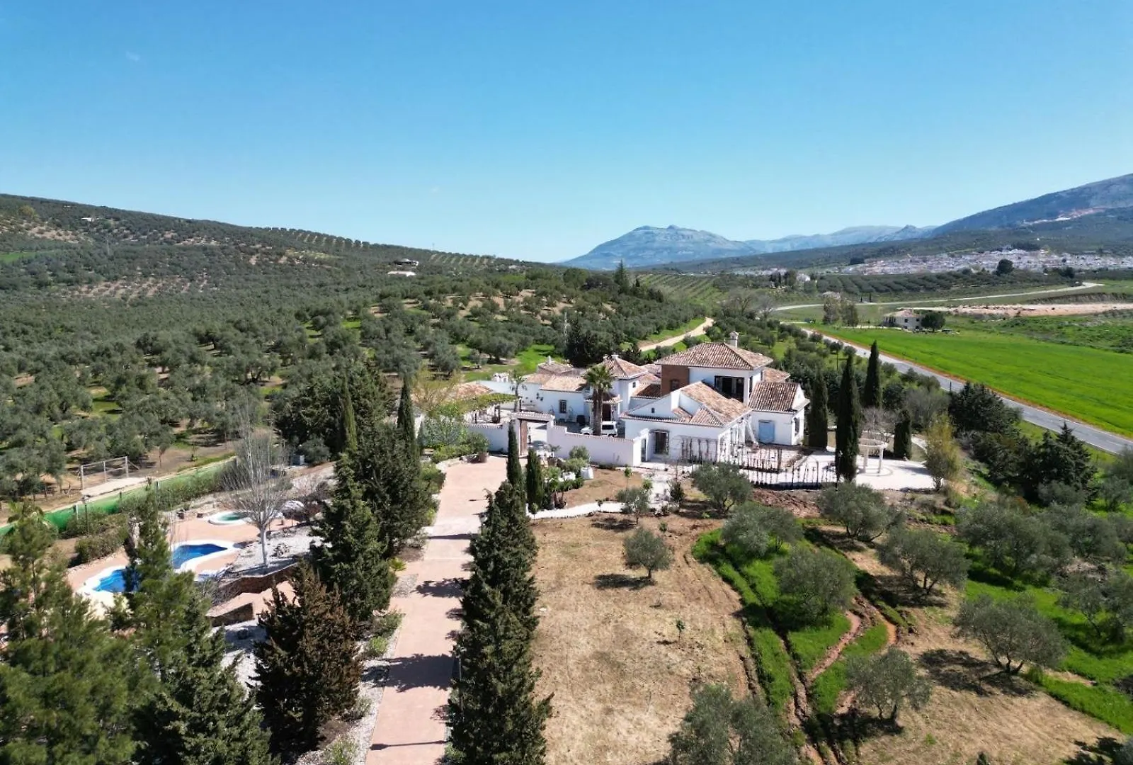 New! Your Ultimate Luxury Finca With 11Br, Pool, Jacuzzi, Gym And Sauna Just 30 Minutes From Malaga! Villanueva del Rosario Villa